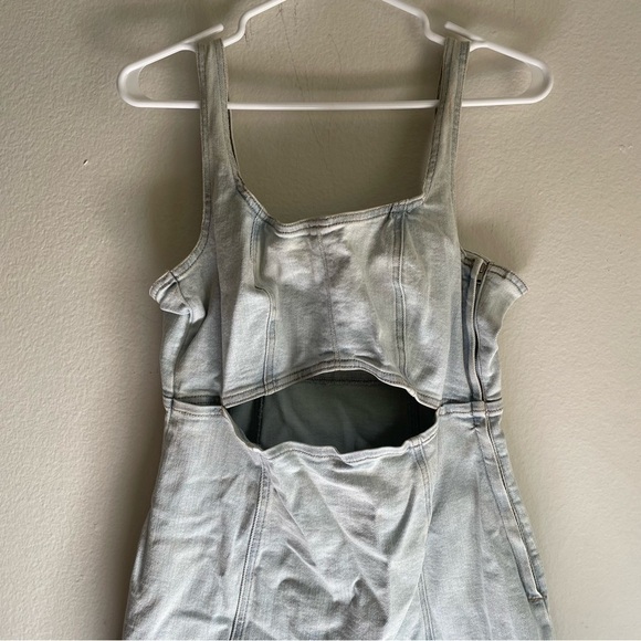 Blank NYC Give Way My Heart light wash denim cut out mini dress - Picture 7 of 11